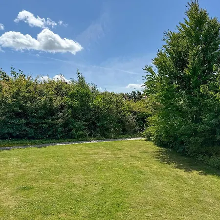 2 Bedroom Pet Friendly In *