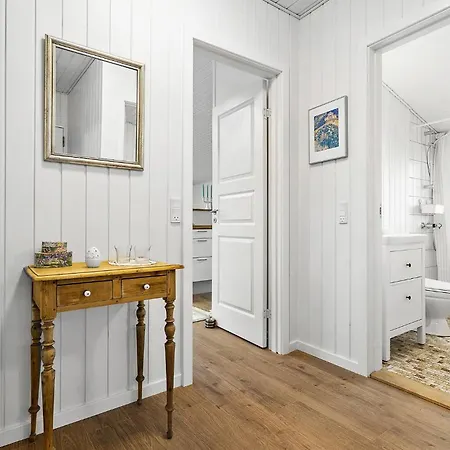 2 Bedroom Pet Friendly In * 로스킬레