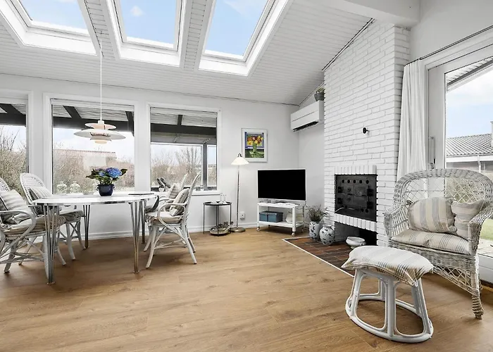 Дом отдыха 2 Bedroom Pet Friendly In *