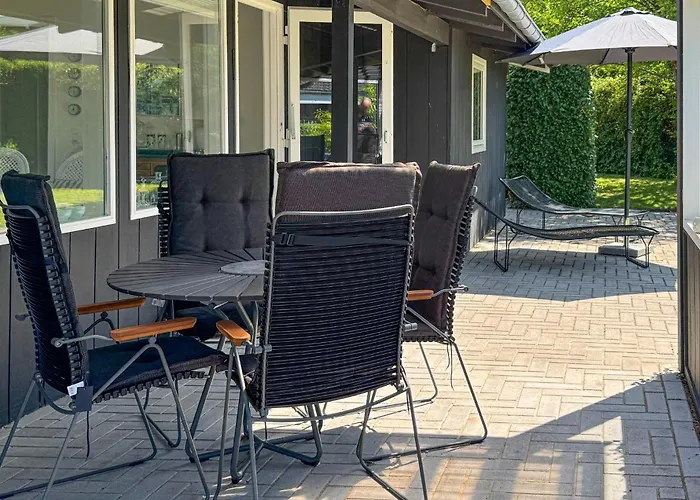 2 Bedroom Pet Friendly In