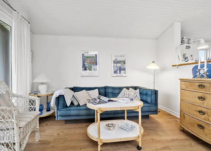 2 Bedroom Pet Friendly In *